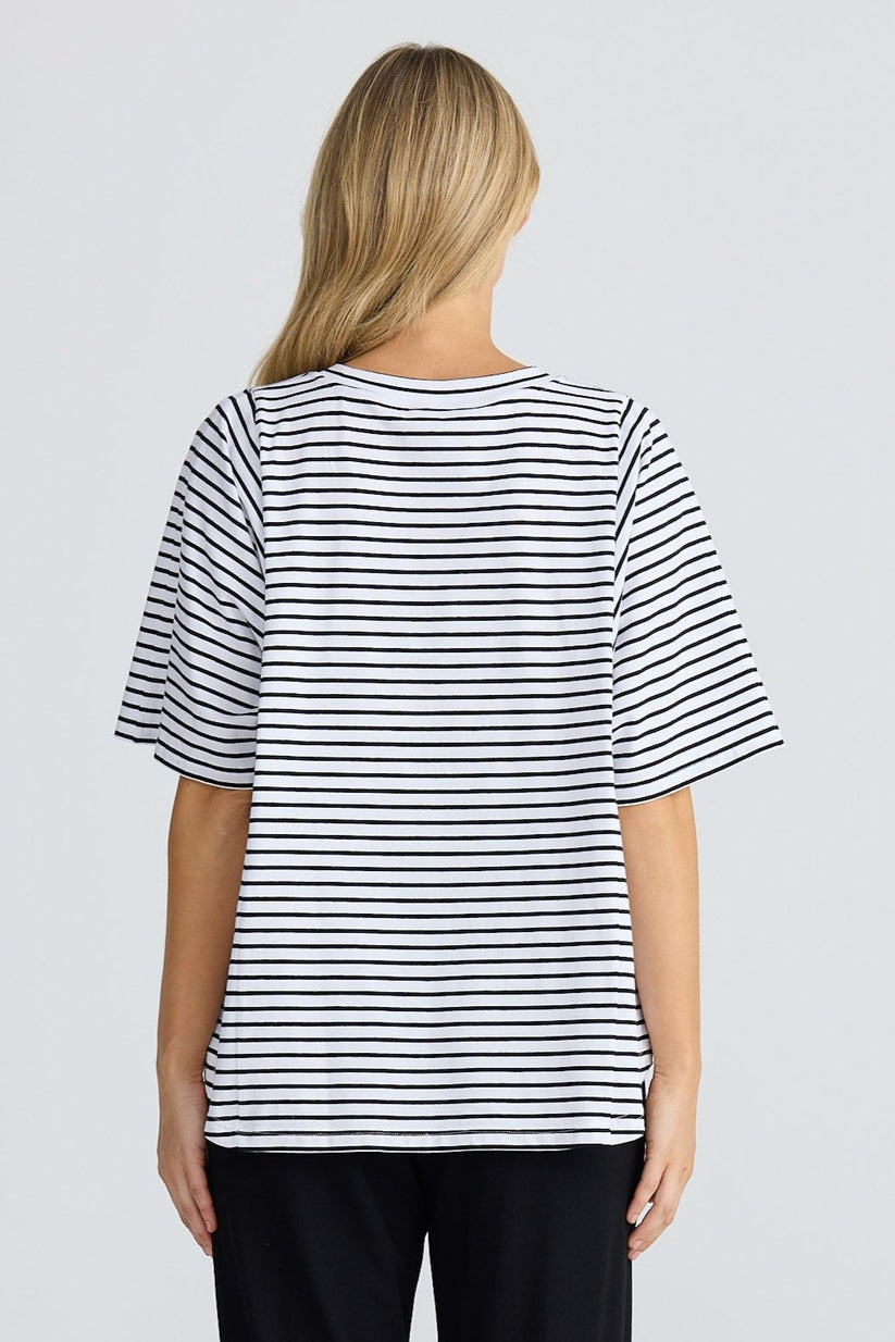 Sana Tee | Black Stripe