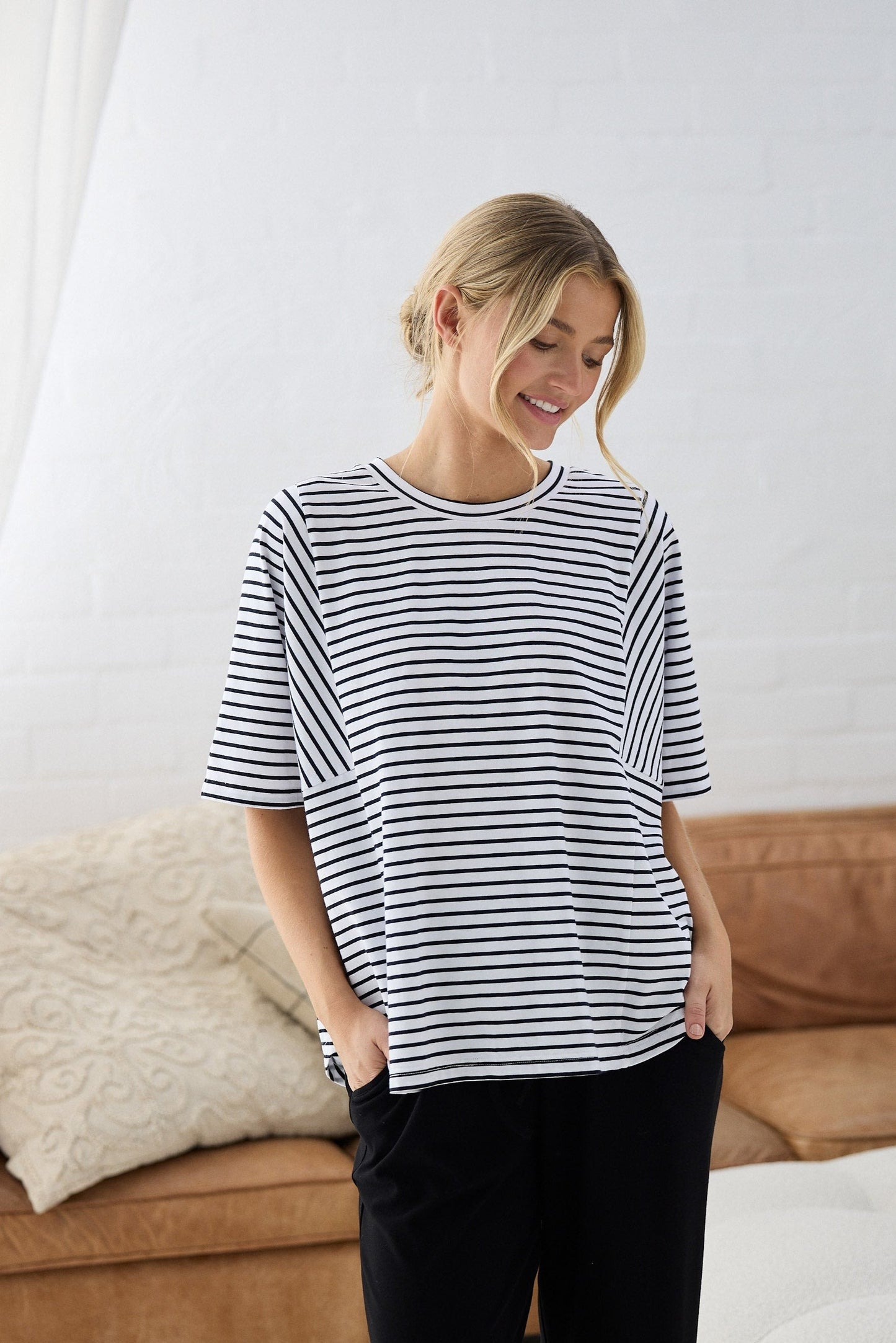 Sana Tee | Black Stripe