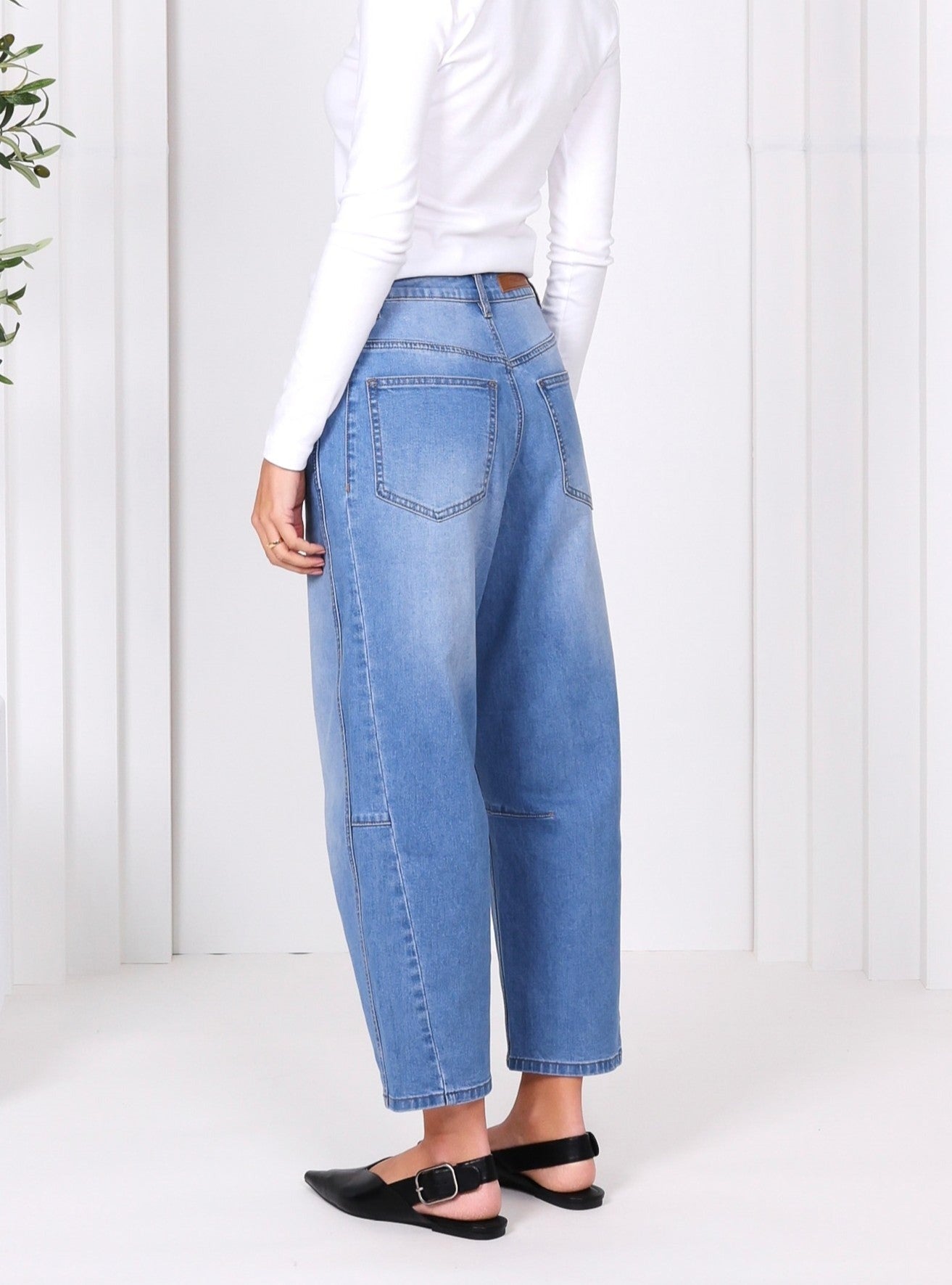 Toni Barrel Jeans | Light Blue