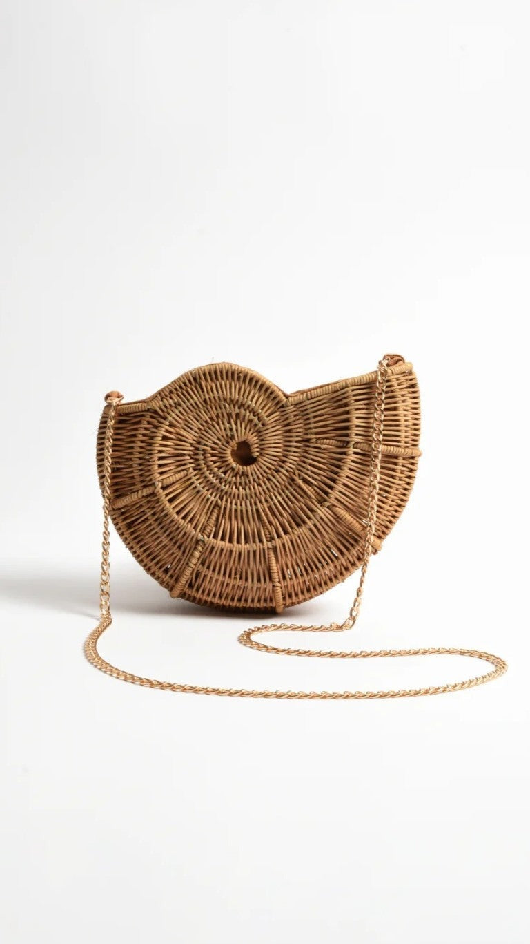 Shell Wicker Bag